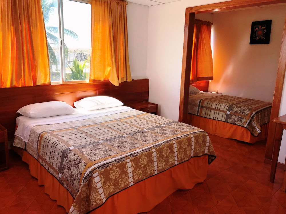 Standard Triple Room, 1 Bedroom, Refrigerator, Tower photo 1