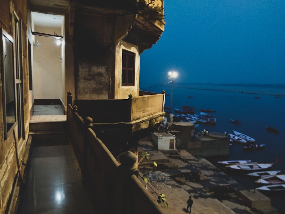 Trishul Room photo 1