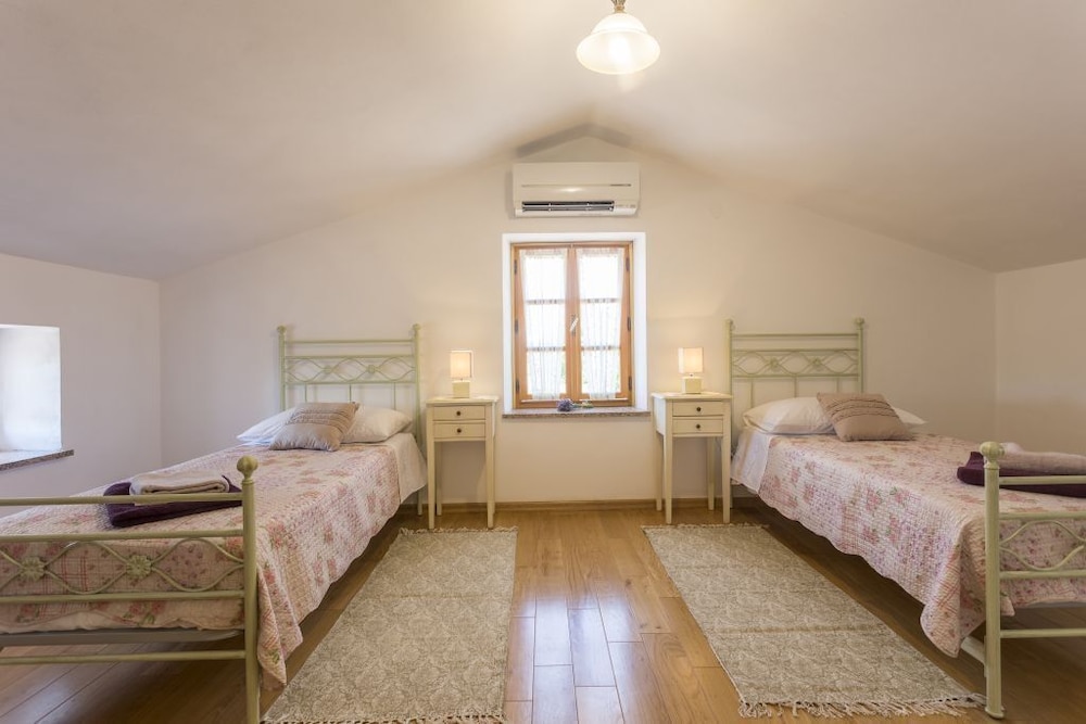 House, 3 Bedrooms