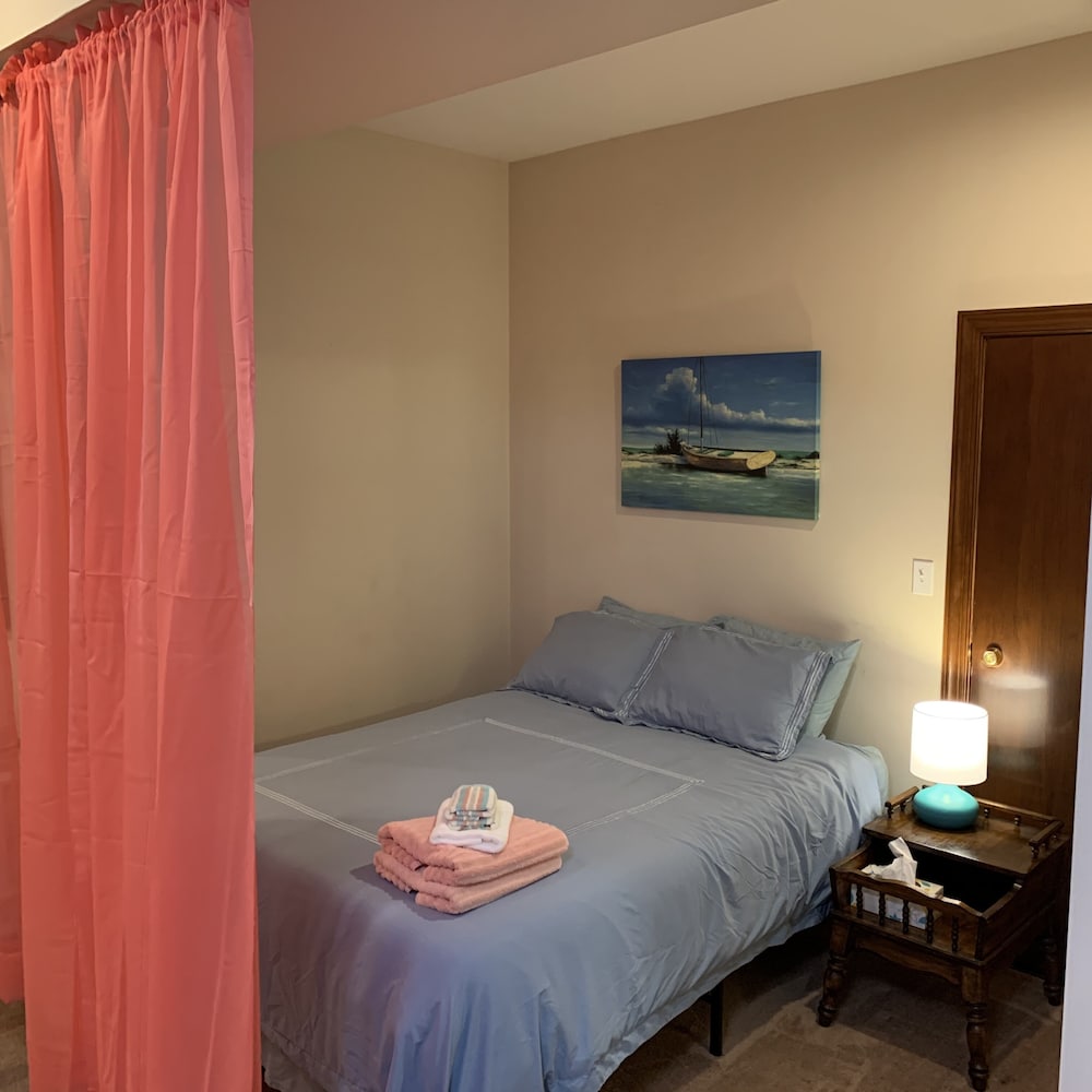 Condo, 1 Bedroom photo 2
