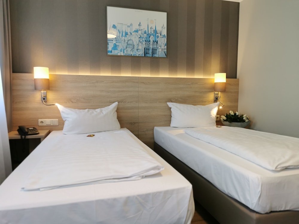 Single Room - Photo 2
