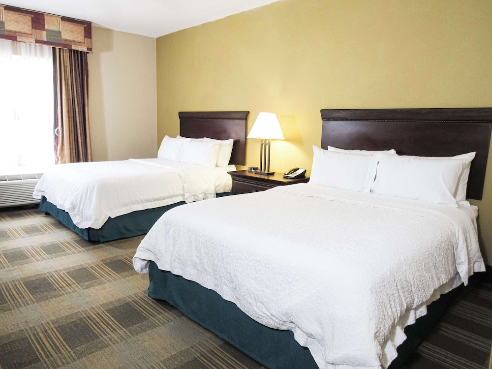 Room, 2 Queen Beds, Accessible, Non Smoking (w/ bathtub) - Photo 2