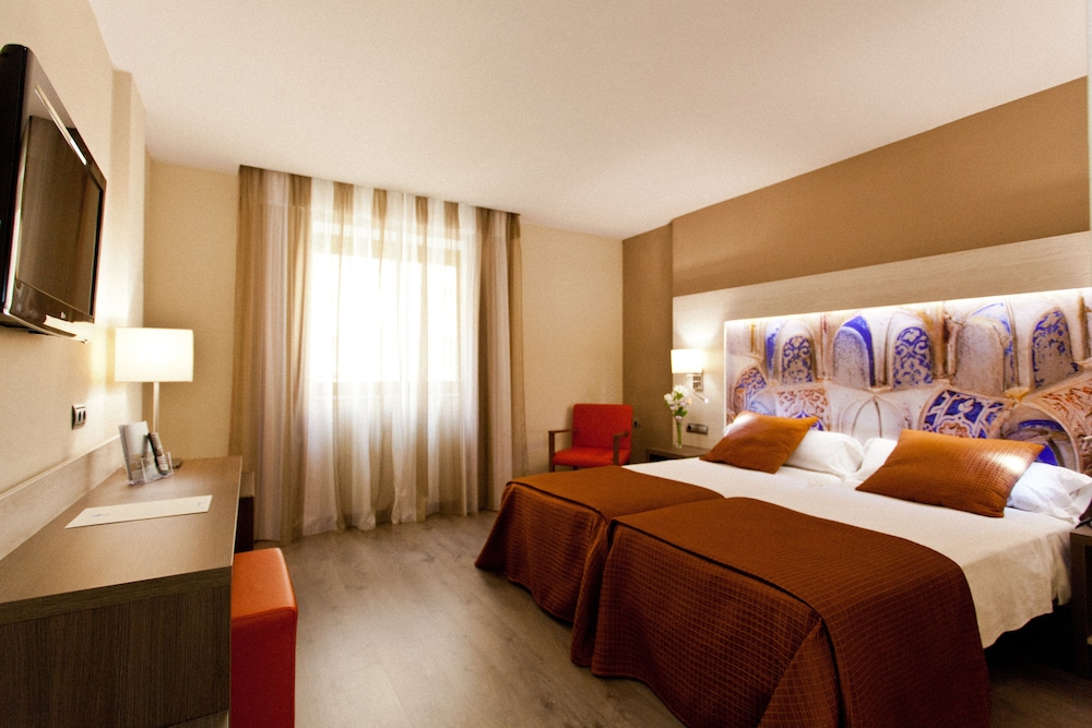 Double Room Single Use, 1 Twin Bed photo 2