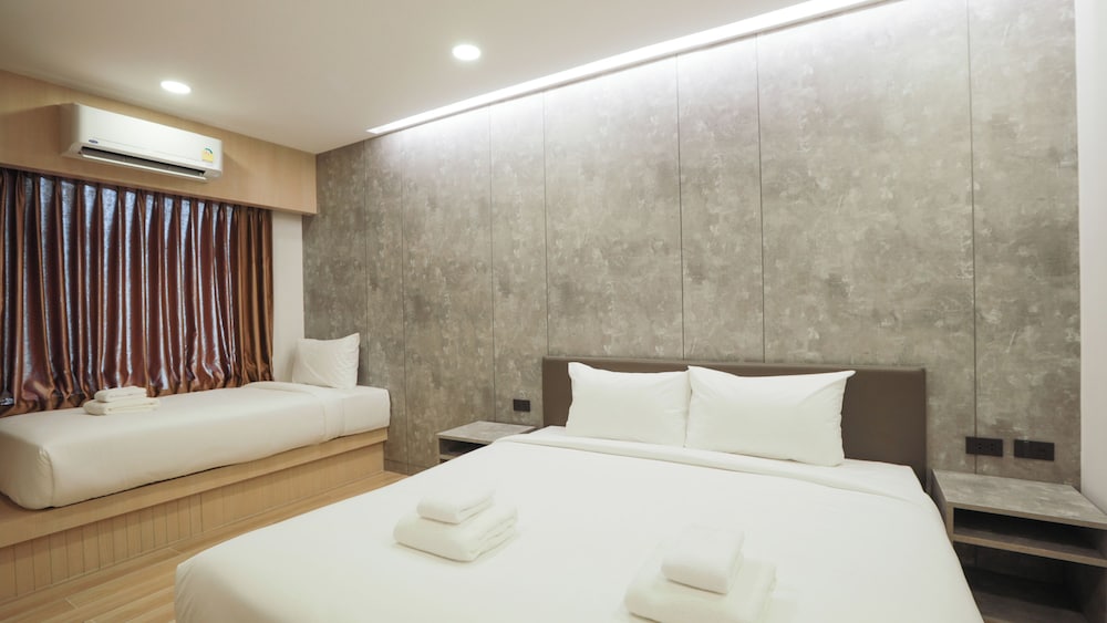 Deluxe Triple Room - Photo 2