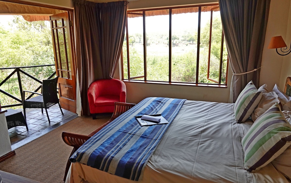 Room, River View - Photo 5