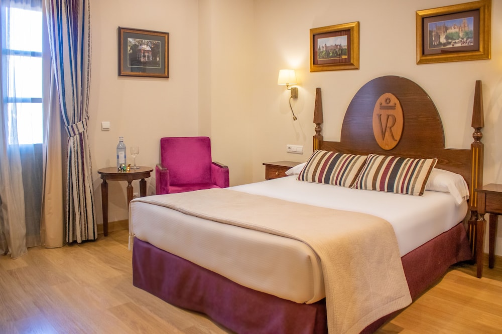 Deluxe Double Room - Photo 3