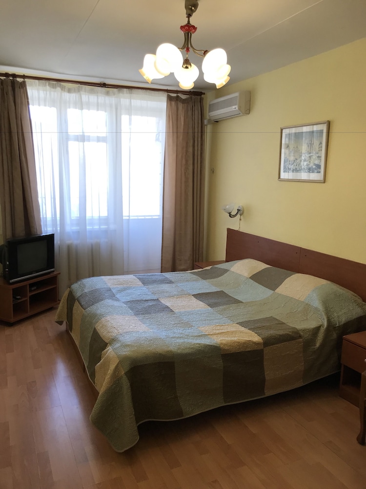 Apartment (4 Adults)