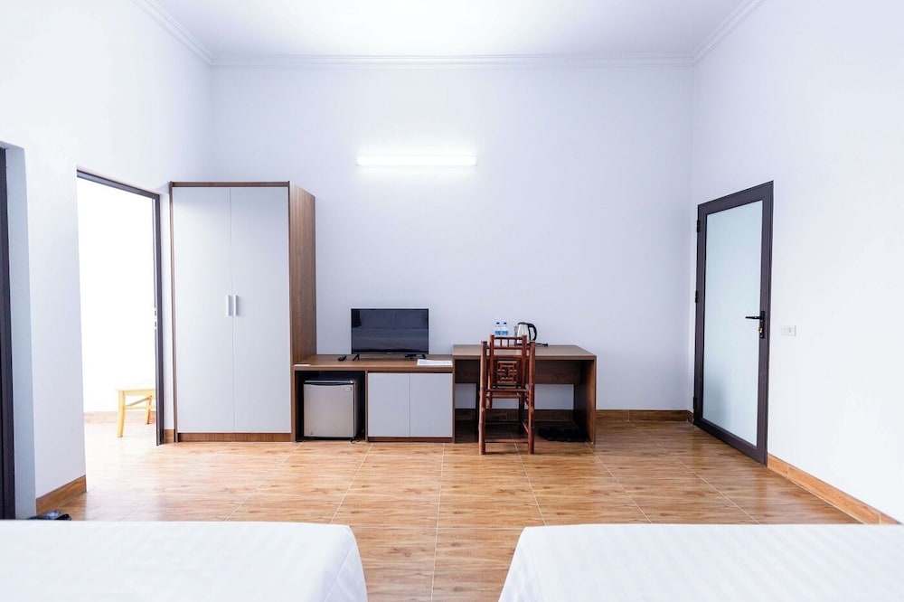 Deluxe Quadruple Room, Garden View photo 2