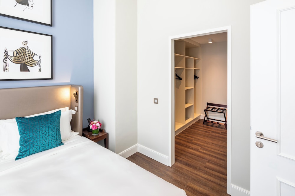 Premier Suite, 1 Bedroom (Signature)