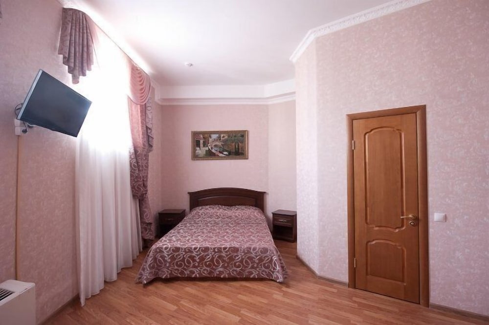 Standard Double Room, City View