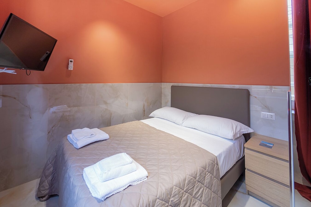 Standard Double Room, Annex Building (via De Gasperi 55)