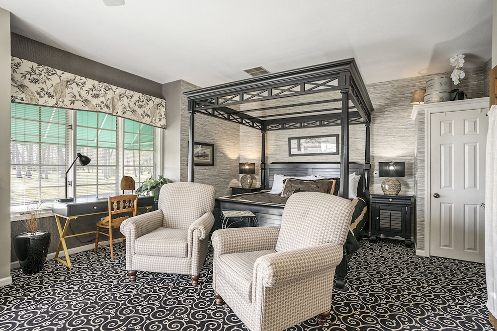 Hawthorn Suite