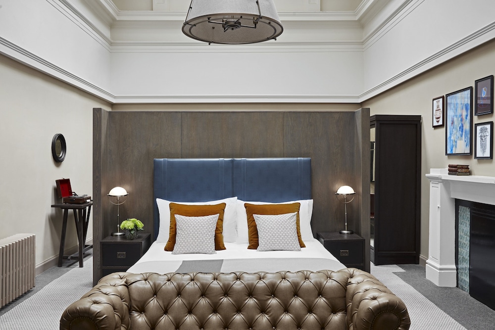 Suite, 1 Bedroom (Charlotte Square View)