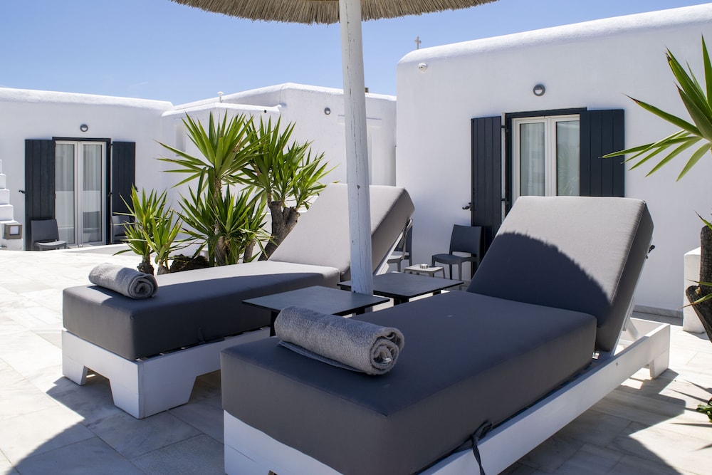 Pool Double or Twin Room - Photo 8