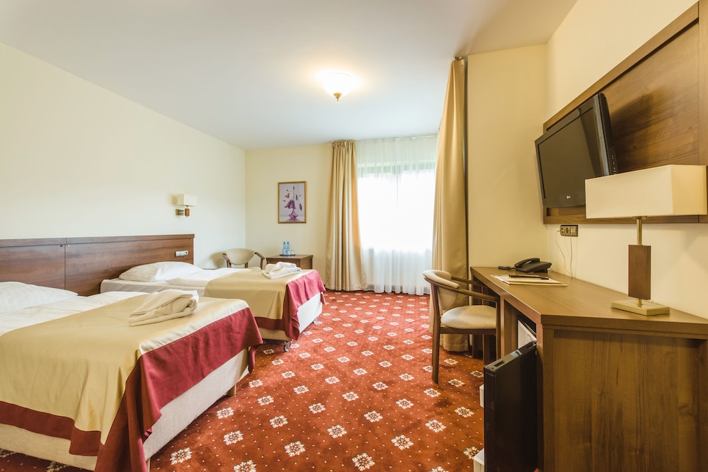 Standard Twin Room, 2 Twin Beds - Photo 2