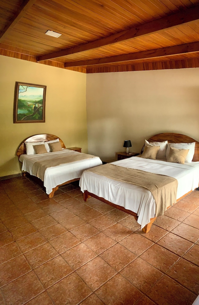 Deluxe Room, 2 Double Beds photo 2