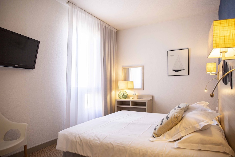 Comfort Room - Photo 1