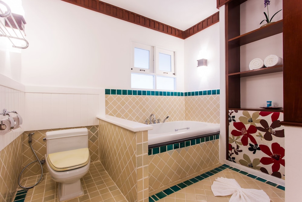 Deluxe Room, Pool Access - Photo 19