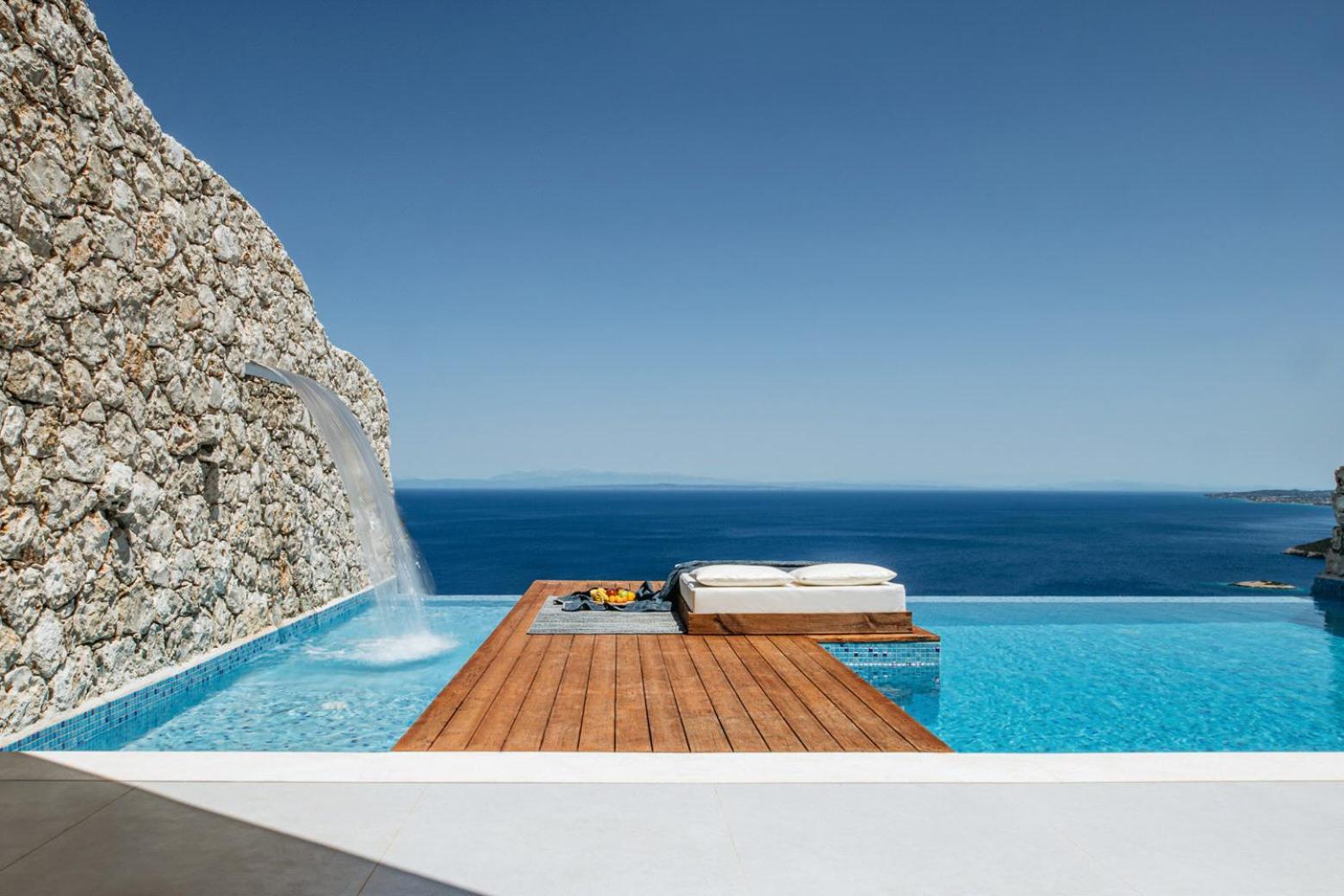 Cave Suite with Sea view photo 2