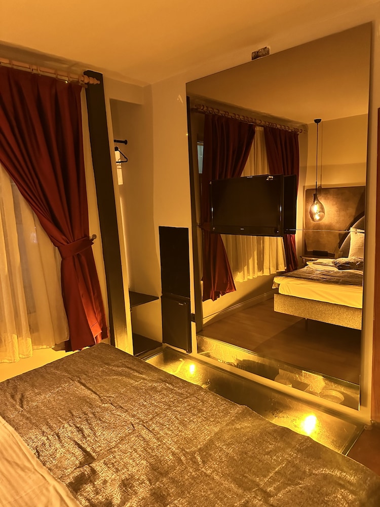 Standard Room photo 2