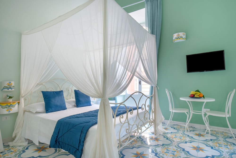 Deluxe Quadruple Room, Balcony, Sea View