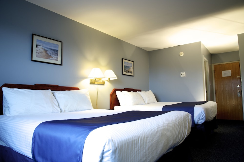 Standard Room, 2 Queen Beds photo 3