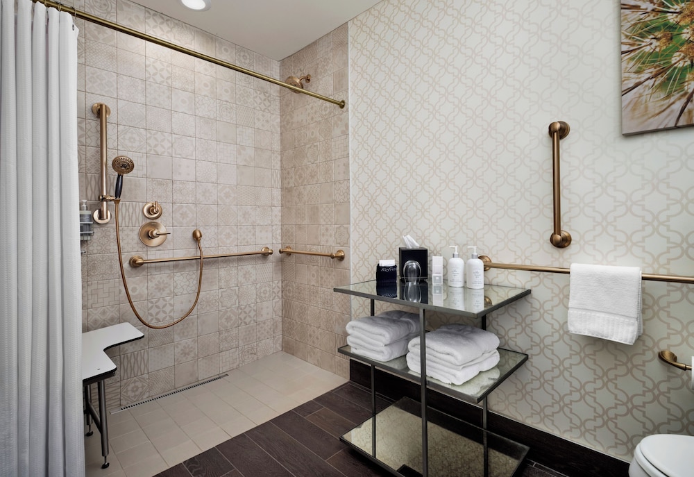 Signature Room, 1 King Bed, Mobility Accessible (Grove) - Photo 3