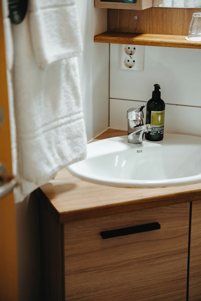 Standard Double or Twin Room - Photo 12