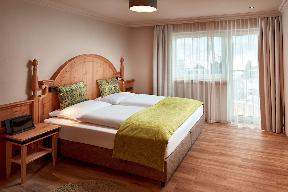 Superior Double Room Single Use, Balcony, Mountain View photo 1