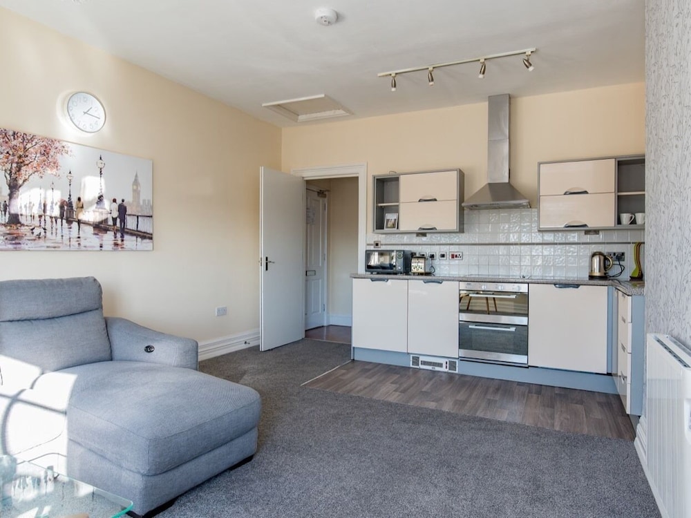 Basic Apartment, Private Bathroom, City View photo 1