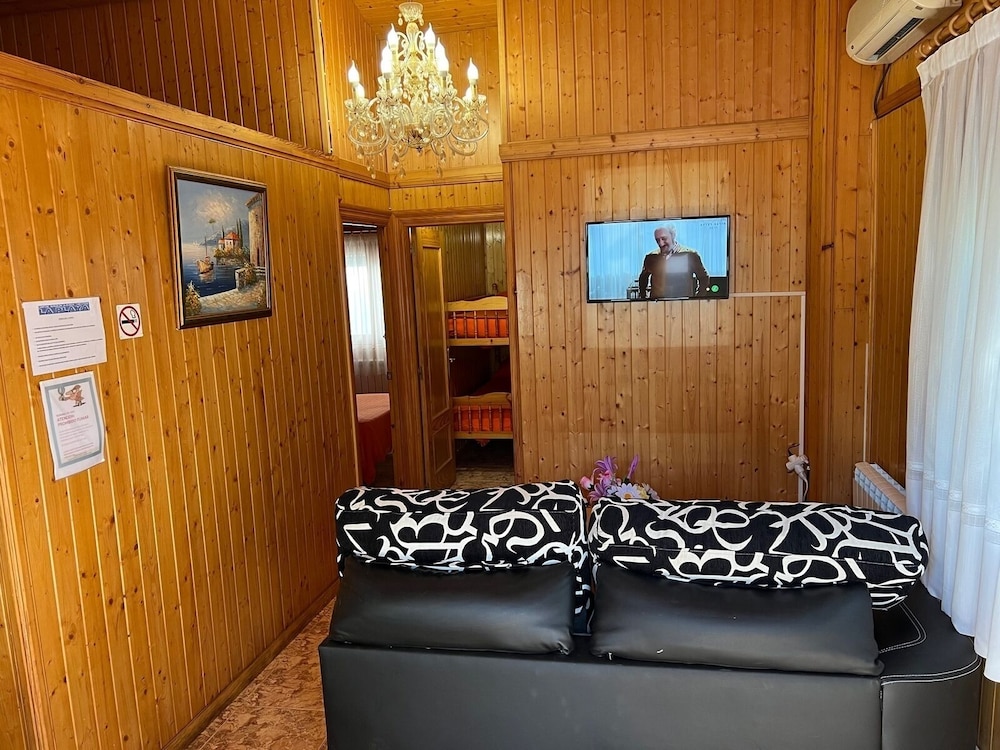 Family Bungalow photo 2