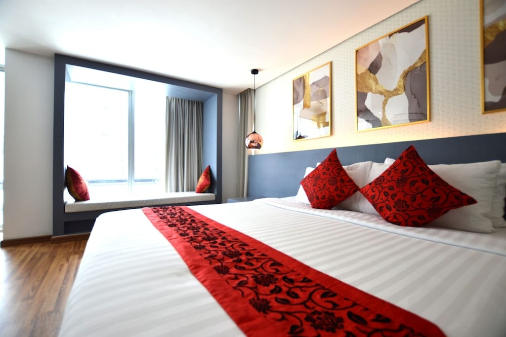 Premier Deluxe Double Bed photo 3
