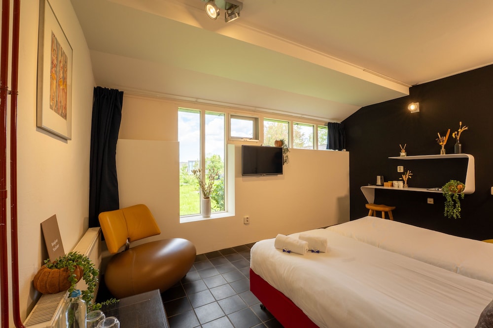 Comfort Double Room, 2 Twin Beds, Private Bathroom, Ground Floor