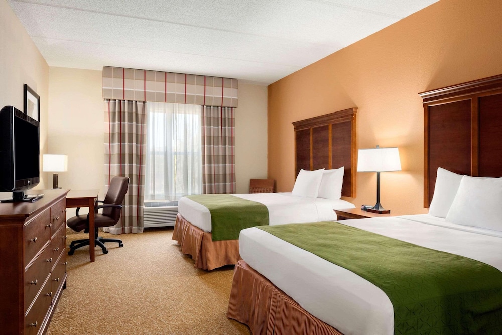 Suite, 1 King Bed, Non Smoking - Photo 1