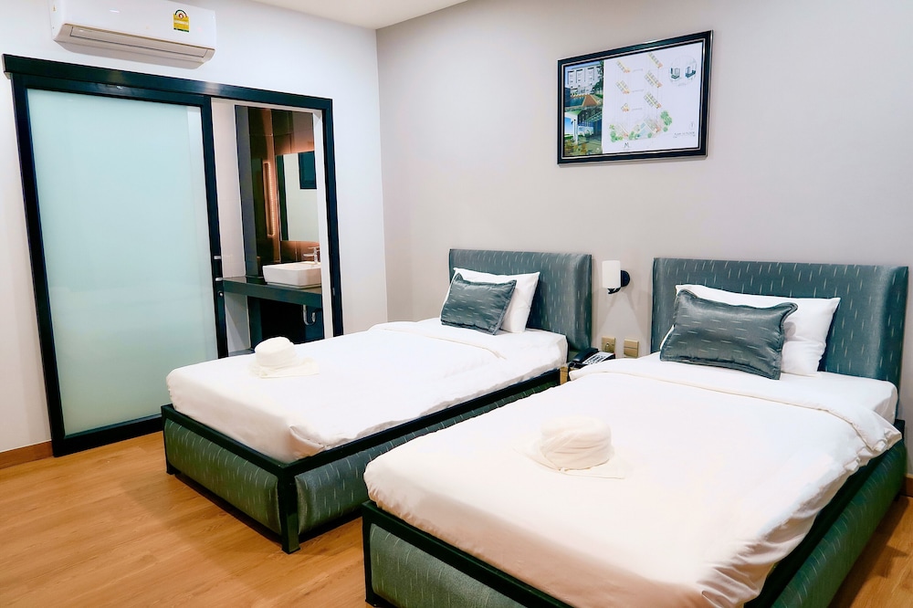 Basic Twin Room - Photo 2