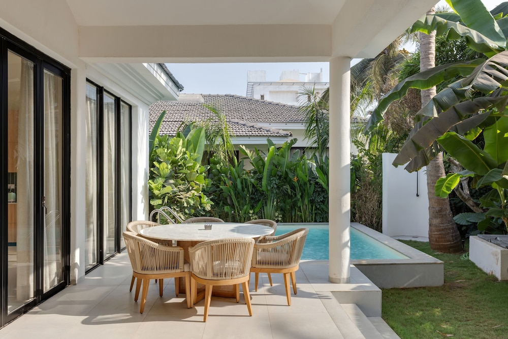 Three Bedroom Villa photo 3