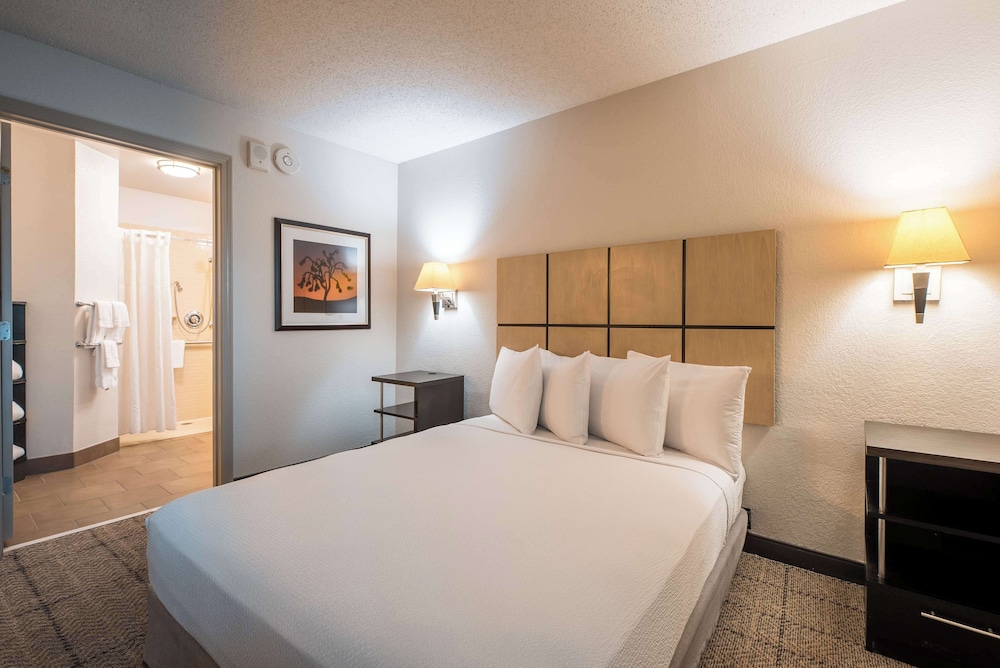 Suite, 2 Queen Beds (One Bedroom Suite - Two Queens) - Photo 2
