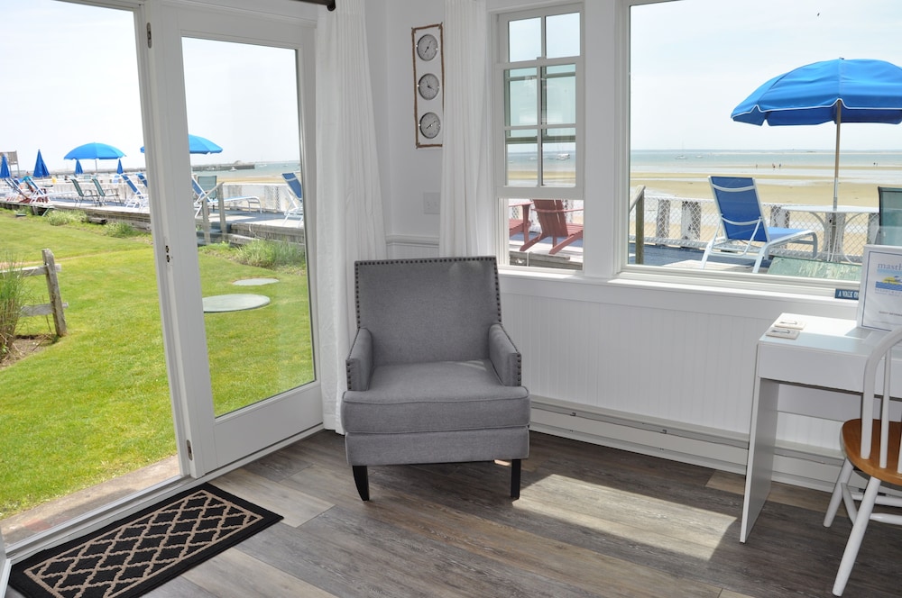 Room (31E )