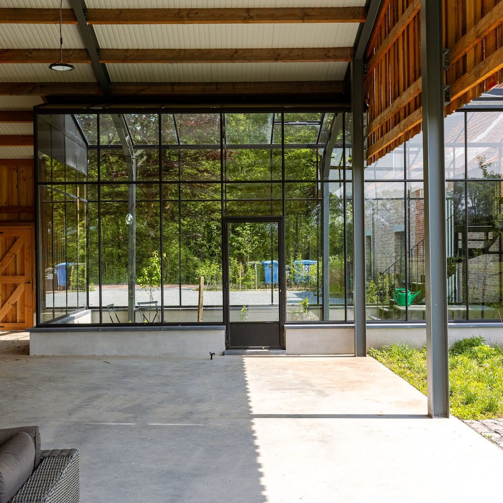 Villa photo 2