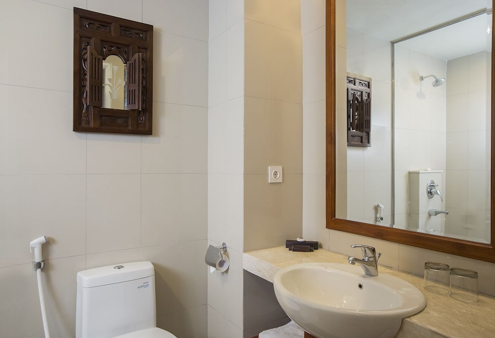 Deluxe Twin Room with Pool View photo 3