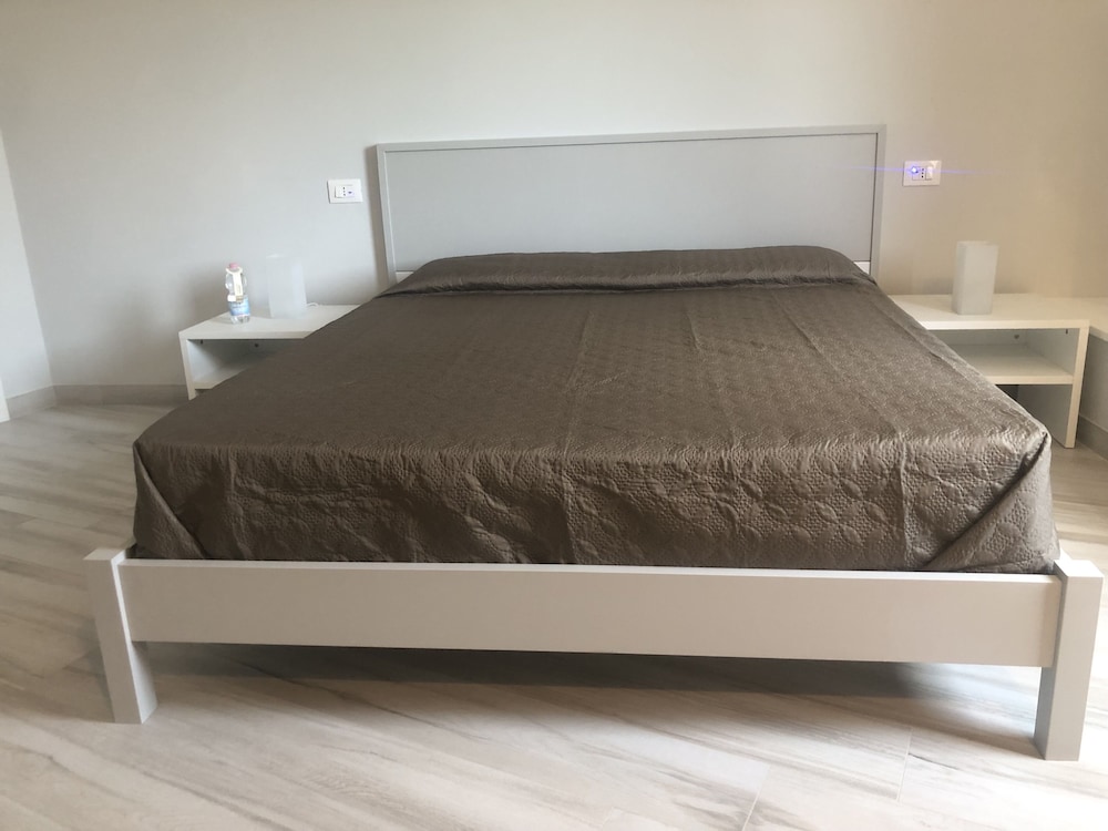 Deluxe Room - Photo 7