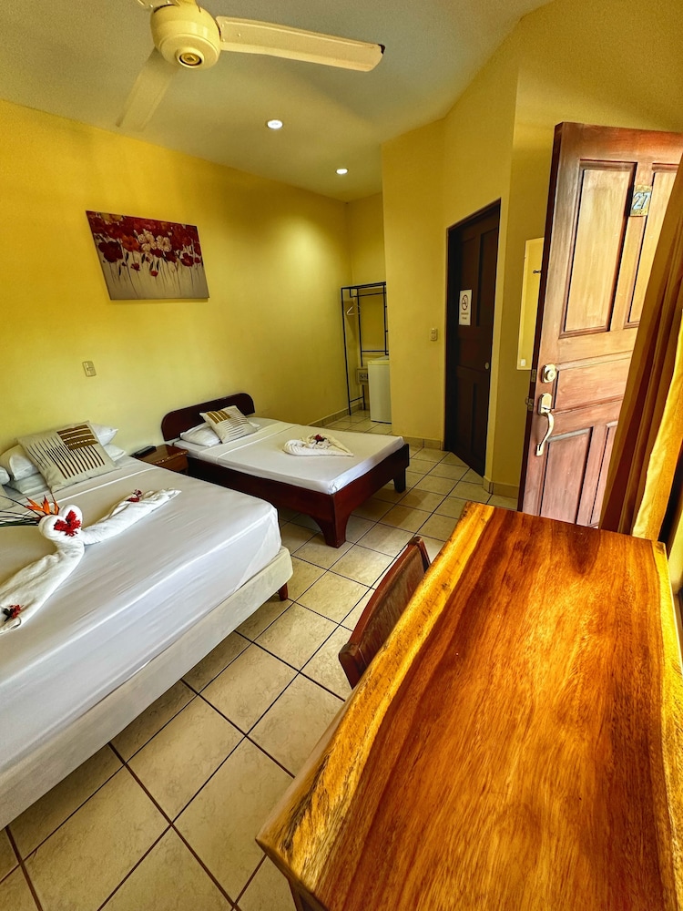 Standard Double Room, 1 Queen Bed photo 2