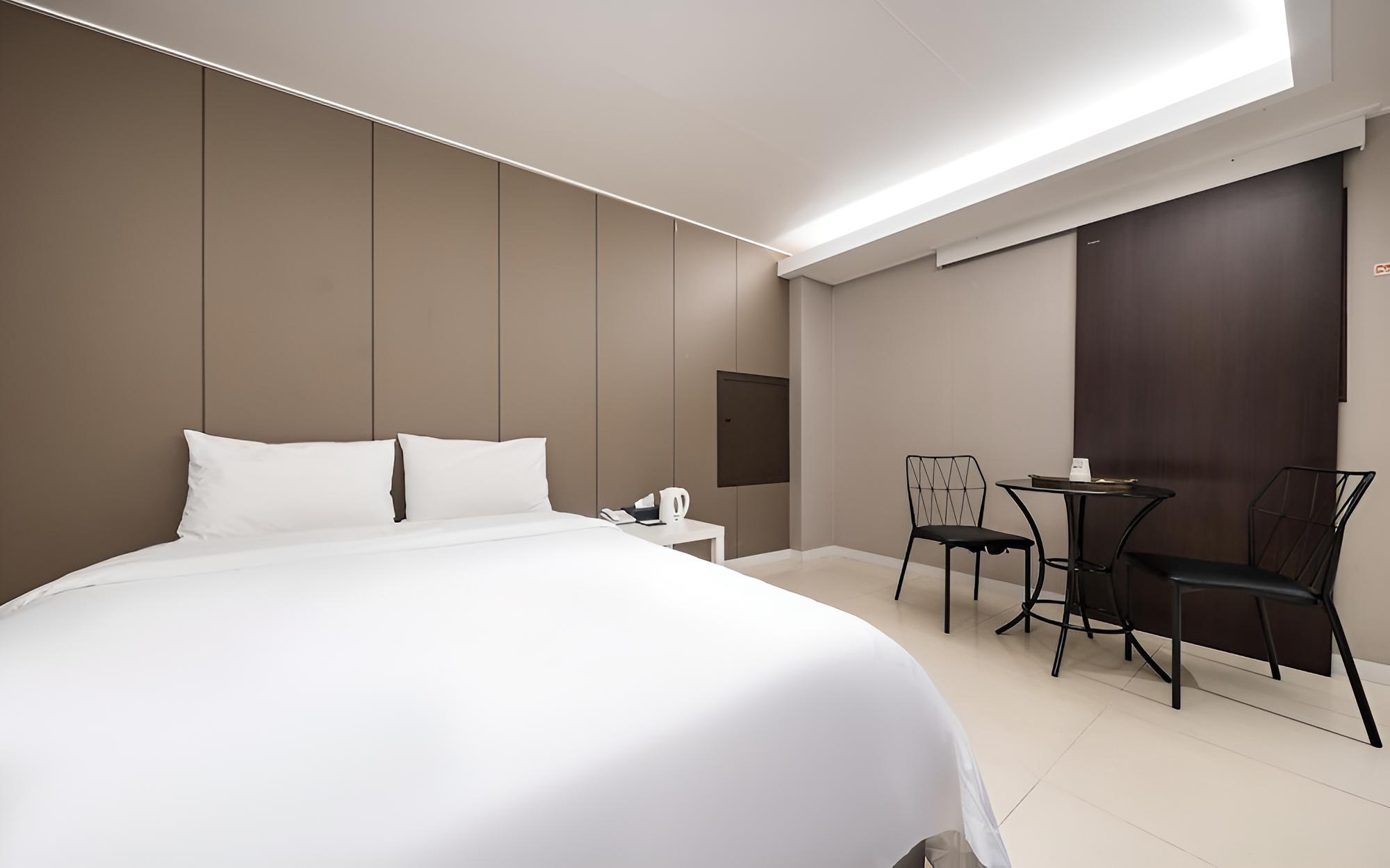 Room (Couple PC Room/OTT (Free Netflix)) photo 2
