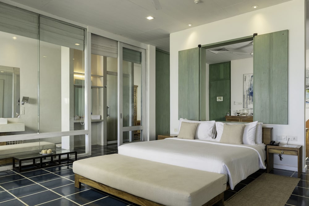 Suite with Sea View - Photo 7