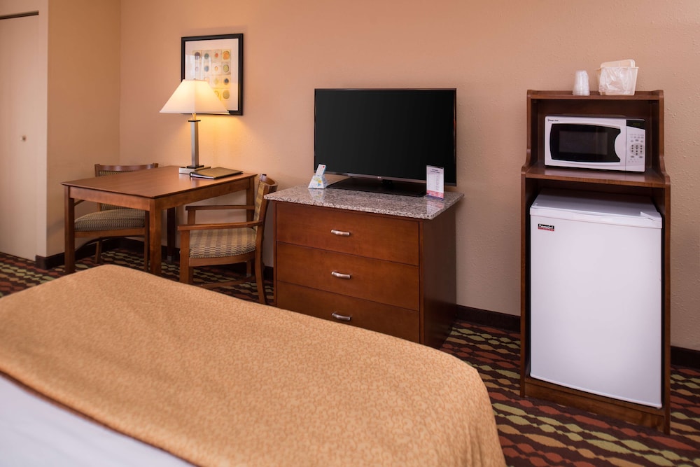 Best Western Ambassador Inn & Suites, Photo 3