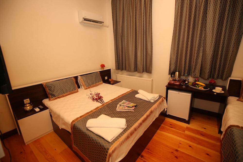 Standard Triple Room photo 3