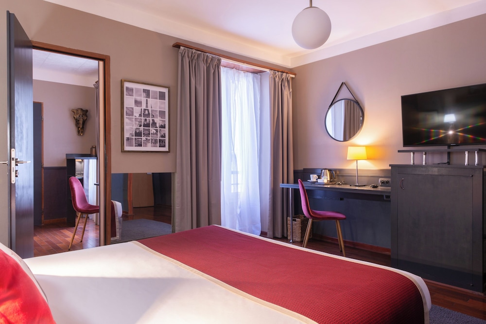 Superior Double Room, 1 Queen Bed thumbnail 5