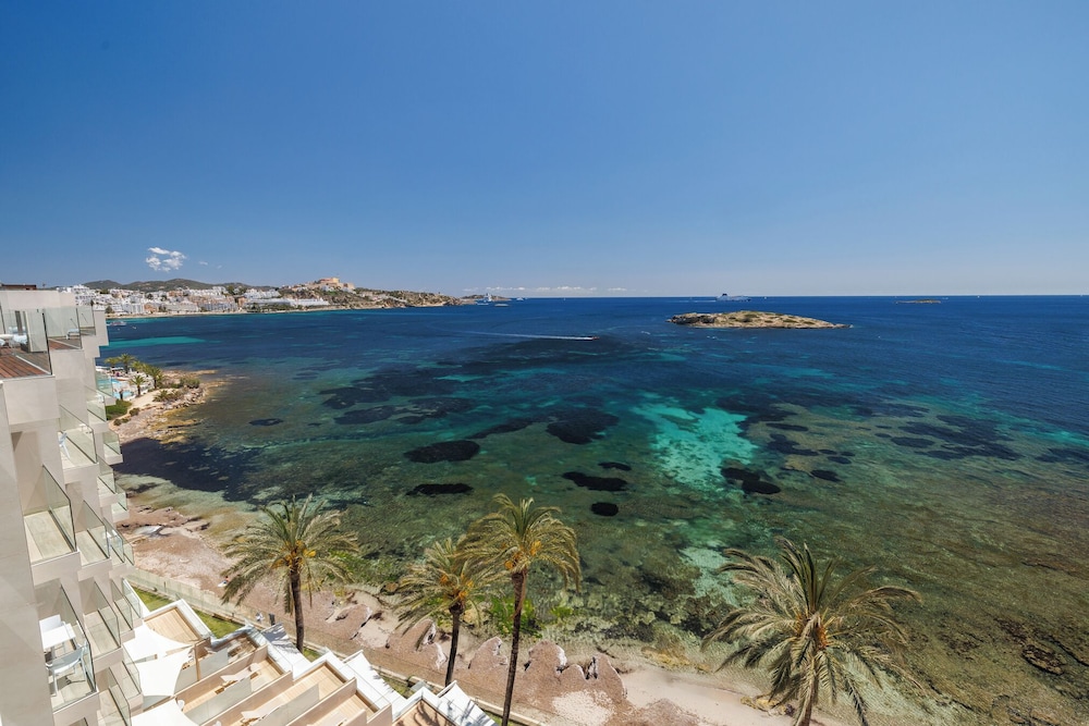 Panoramic Penthouse, Jetted Tub, Sea View (Suite) - Photo 10