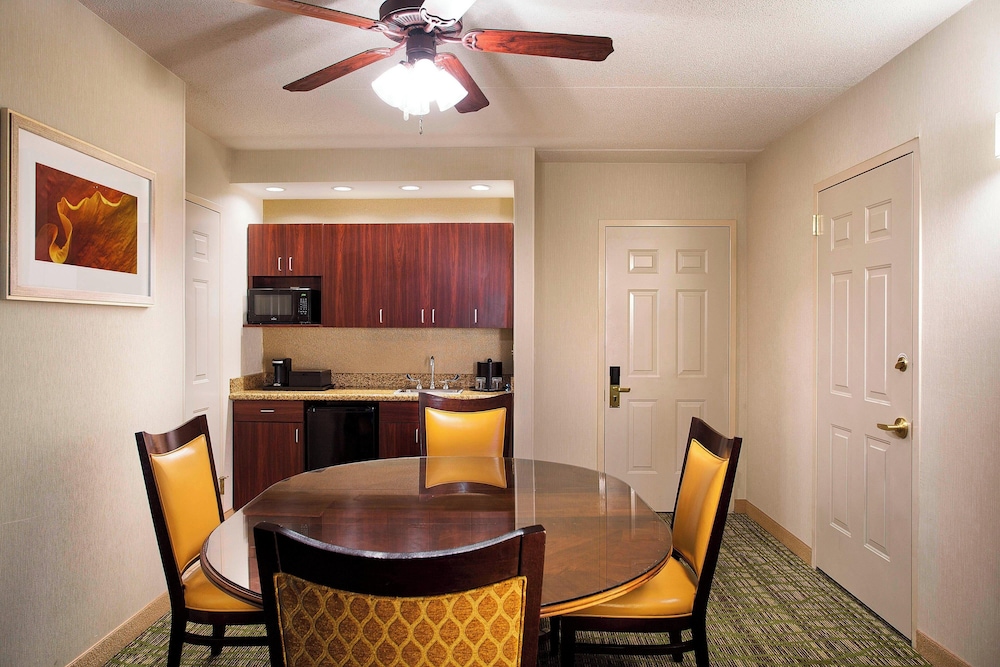 Executive Suite, 1 King Bed with Sofa bed photo 2