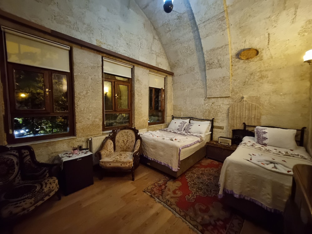 Family Triple Room (Kemerli Oda)